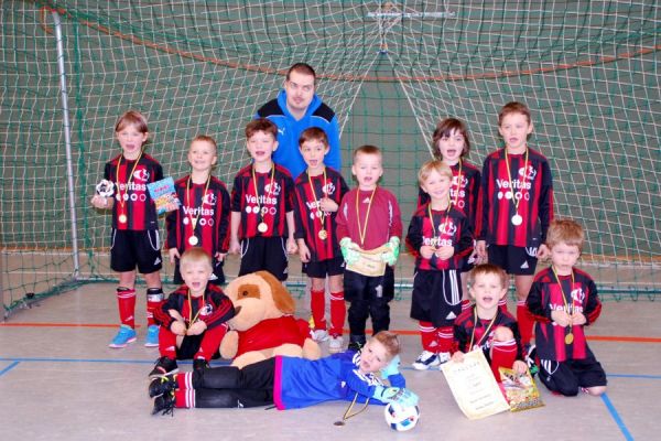 1. Platz der G-Jugend beim SSV Neustadt/Sa. Hallenturnier