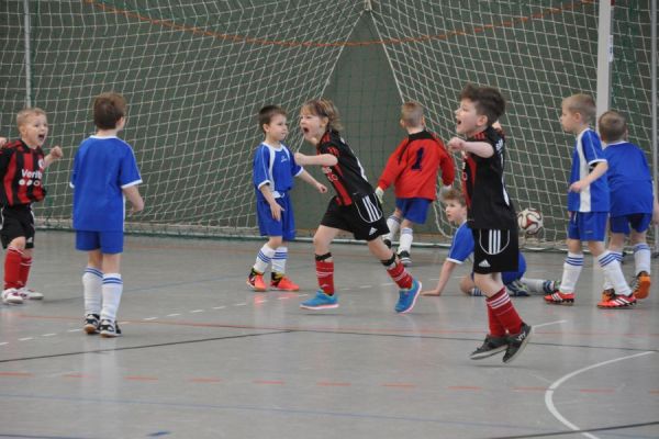 1. Platz der G-Jugend beim SSV Neustadt/Sa. Hallenturnier
