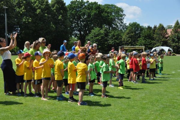 11. Kinderfest im Volksbank Stadion