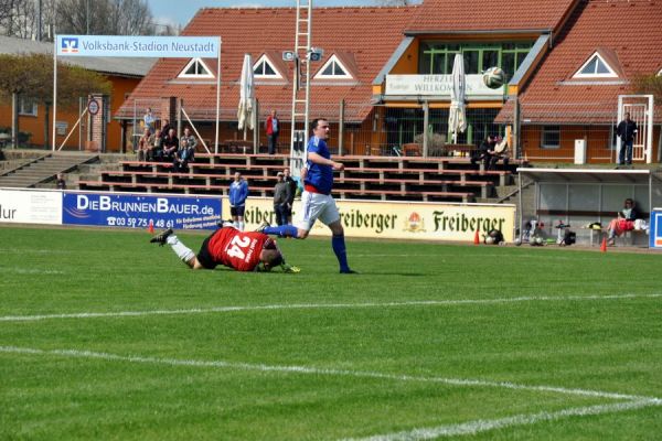 Bilder vom Spiel SSV Neustadt/Sachsen gegen FV Blau-Weiß Stahl Freital 2.