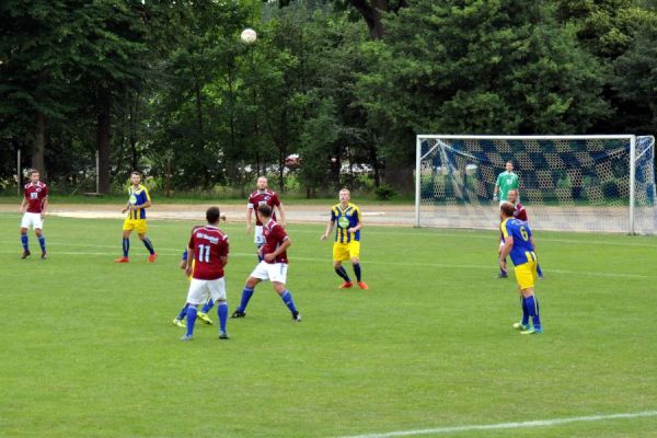 Bilder vom Spiel SSV Neustadt/Sachsen gegen SV Blau-Gelb Stolpen