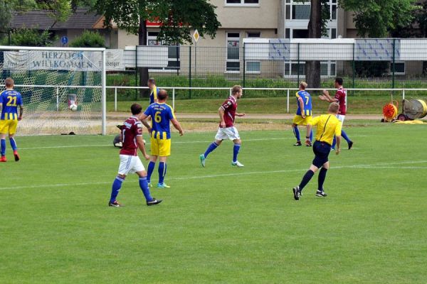 Bilder vom Spiel SSV Neustadt/Sachsen gegen SV Blau-Gelb Stolpen