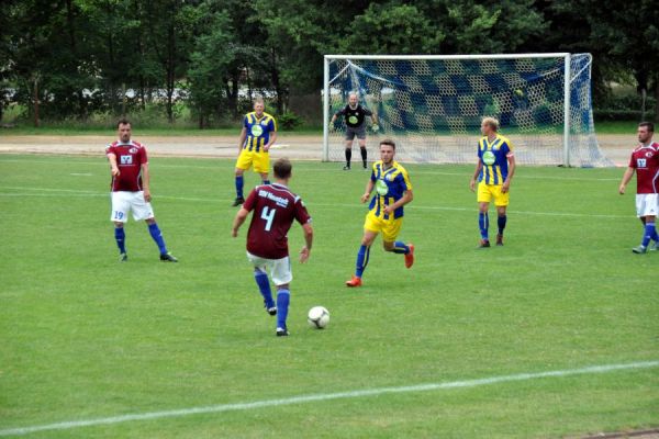 Bilder vom Spiel SSV Neustadt/Sachsen gegen SV Blau-Gelb Stolpen