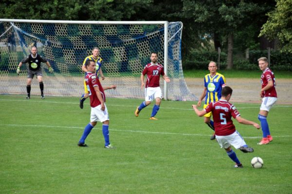 Bilder vom Spiel SSV Neustadt/Sachsen gegen SV Blau-Gelb Stolpen