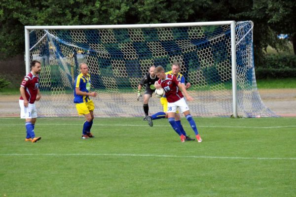 Bilder vom Spiel SSV Neustadt/Sachsen gegen SV Blau-Gelb Stolpen