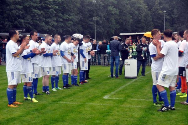 Bilder vom Spiel SSV Neustadt/Sachsen gegen 1. FC Pirna