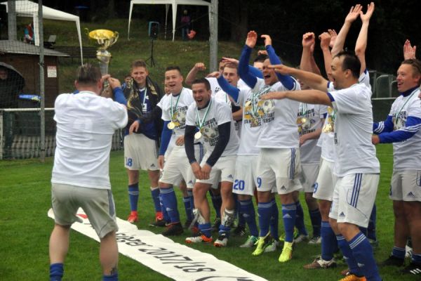 Bilder vom Spiel SSV Neustadt/Sachsen gegen 1. FC Pirna