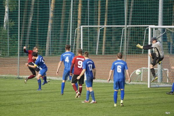 Bilder vom Spiel Höckendorfer FV gegen SSV Neustadt/Sachsen