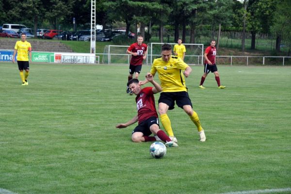 Bilder vom Spiel SSV Neustadt/Sachsen gegen SV Rabenau