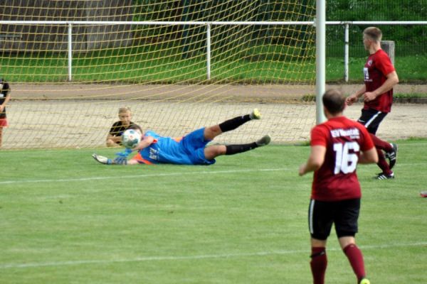 Bilder vom Spiel SSV Neustadt/Sachsen gegen SV Rabenau