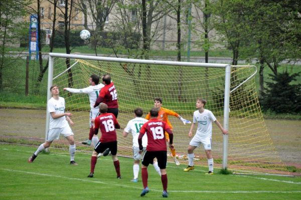 Bilder vom Spiel SSV Neustadt/Sachsen gegen Dorfhainer SV