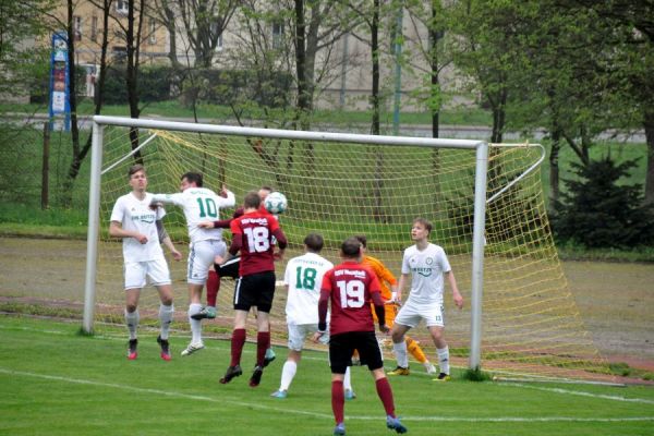 Bilder vom Spiel SSV Neustadt/Sachsen gegen Dorfhainer SV
