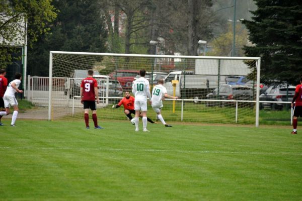 Bilder vom Spiel SSV Neustadt/Sachsen gegen Dorfhainer SV