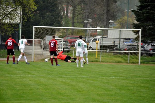 Bilder vom Spiel SSV Neustadt/Sachsen gegen Dorfhainer SV