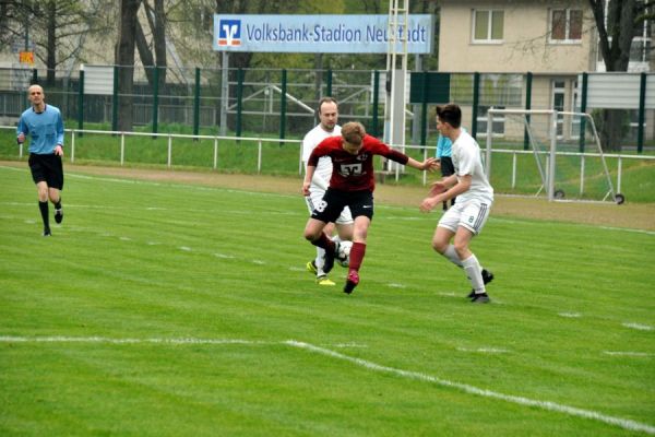 Bilder vom Spiel SSV Neustadt/Sachsen gegen Dorfhainer SV