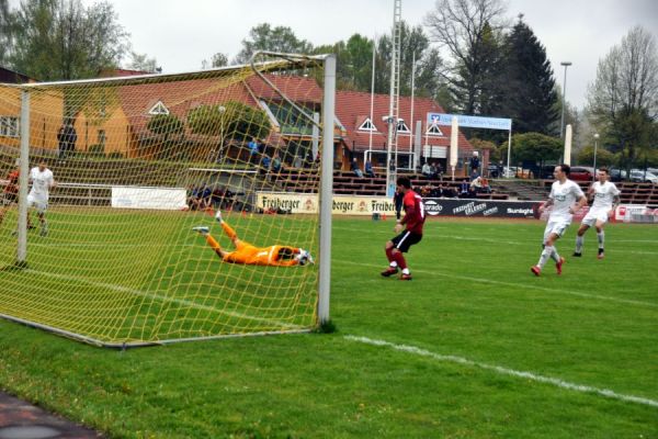 Bilder vom Spiel SSV Neustadt/Sachsen gegen Dorfhainer SV