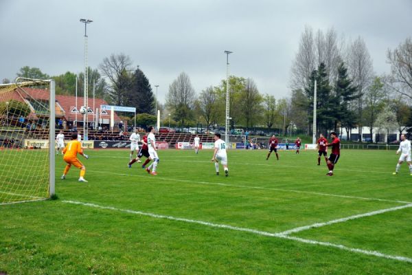 Bilder vom Spiel SSV Neustadt/Sachsen gegen Dorfhainer SV