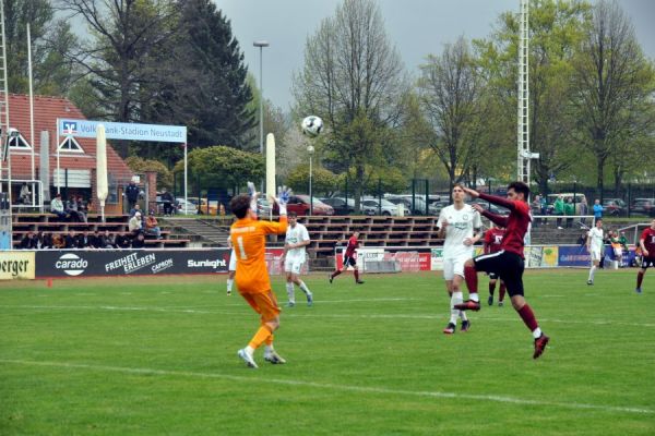 Bilder vom Spiel SSV Neustadt/Sachsen gegen Dorfhainer SV