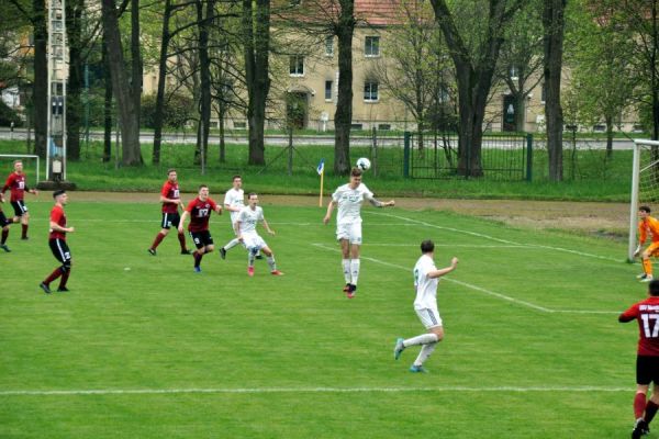 Bilder vom Spiel SSV Neustadt/Sachsen gegen Dorfhainer SV