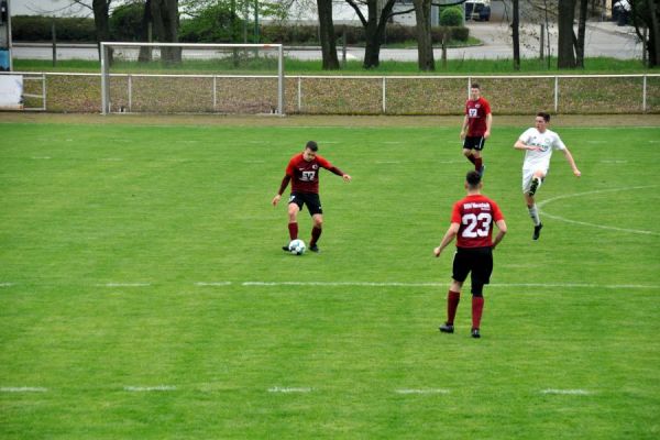 Bilder vom Spiel SSV Neustadt/Sachsen gegen Dorfhainer SV