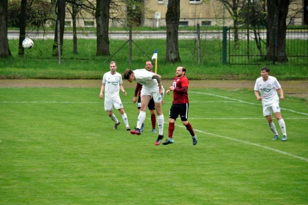 Bilder vom Spiel SSV Neustadt/Sachsen gegen Dorfhainer SV