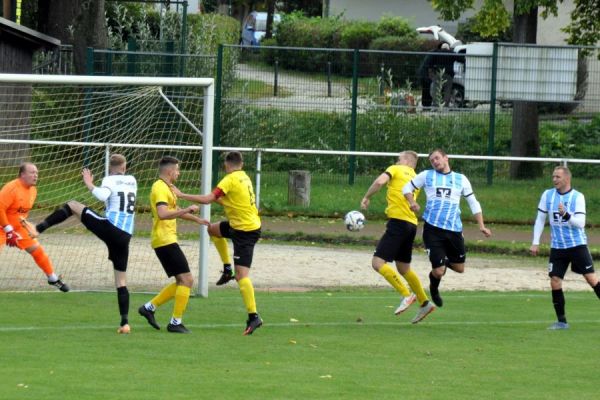 Bilder vom Spiel SSV Neustadt/Sachsen gegen SV Rabenau