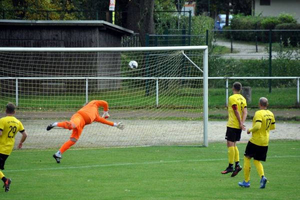 Bilder vom Spiel SSV Neustadt/Sachsen gegen SV Rabenau