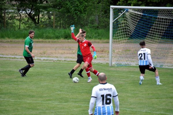Bilder vom Spiel SSV Neustadt/Sachsen gegen TSV Graupa