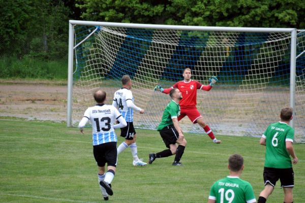 Bilder vom Spiel SSV Neustadt/Sachsen gegen TSV Graupa